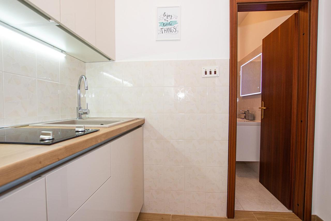 Ferienwohnung White Diamond Vrsi Exterior foto