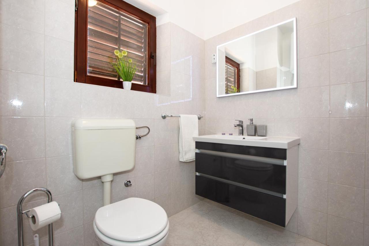 Ferienwohnung White Diamond Vrsi Exterior foto